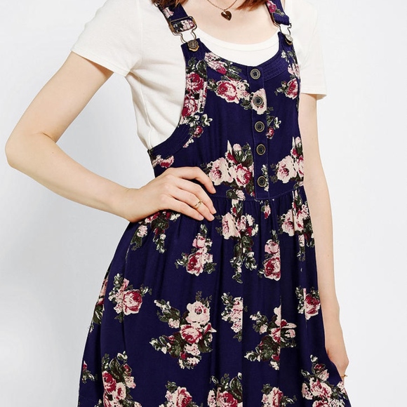 Kimchi Blue Dresses & Skirts - Kimchi Blue Prairie Rose Overall Skirt Large Print